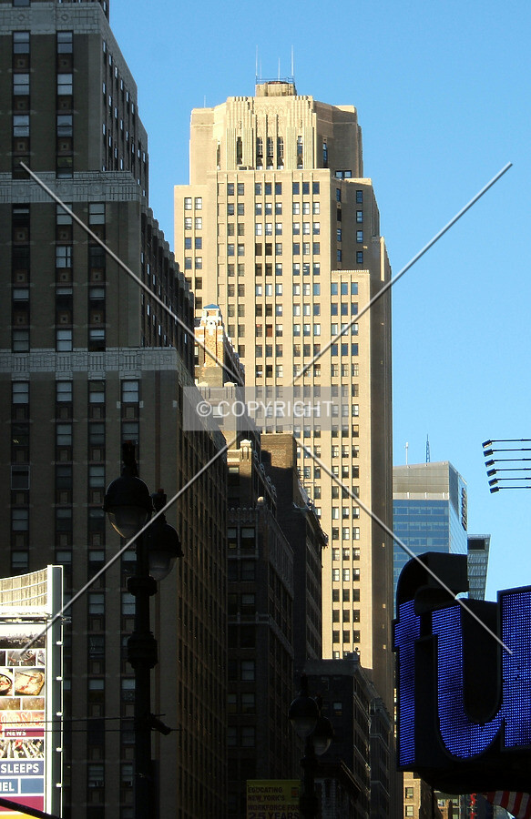 View from the southwest on 7th Avenue at 33rd Street