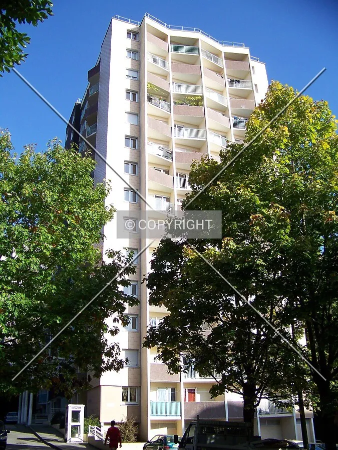 South view from Boulevard de Provence