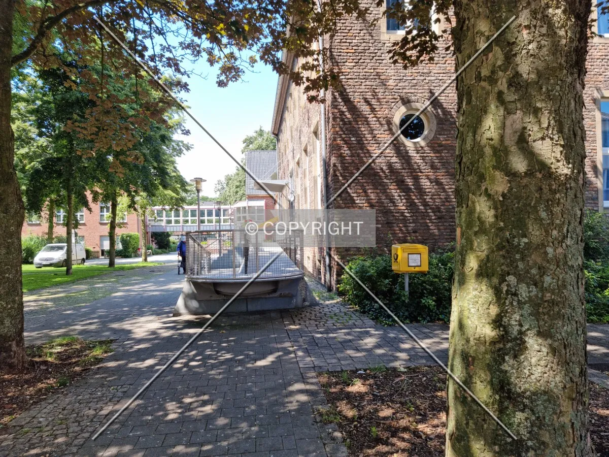 Photo 662-142-944