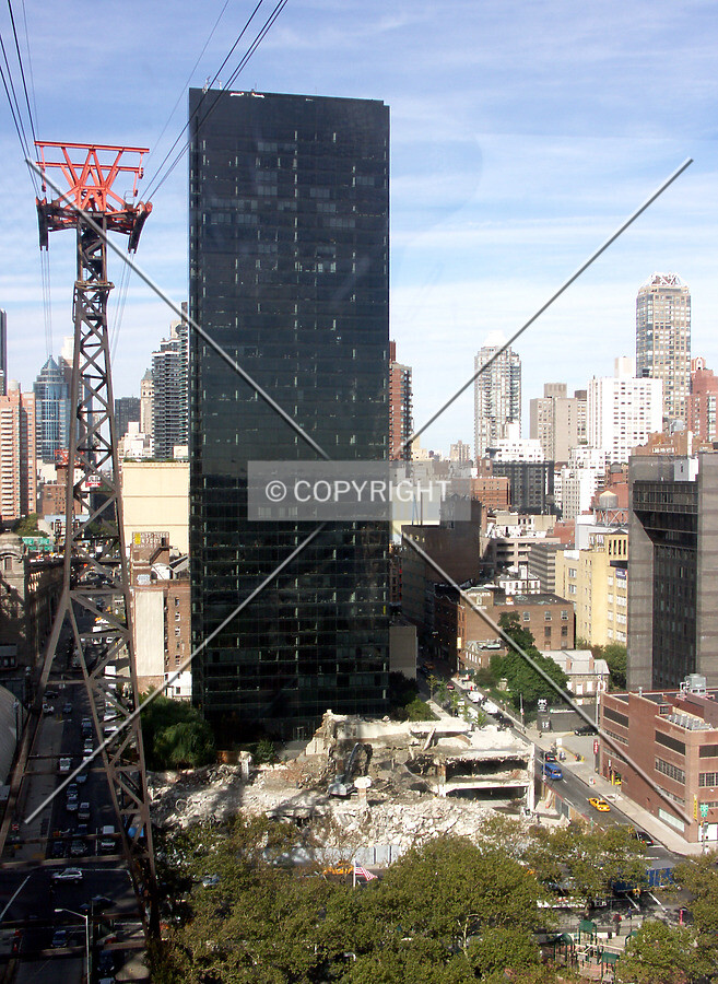 Looking west from Roosevelt Island Tram