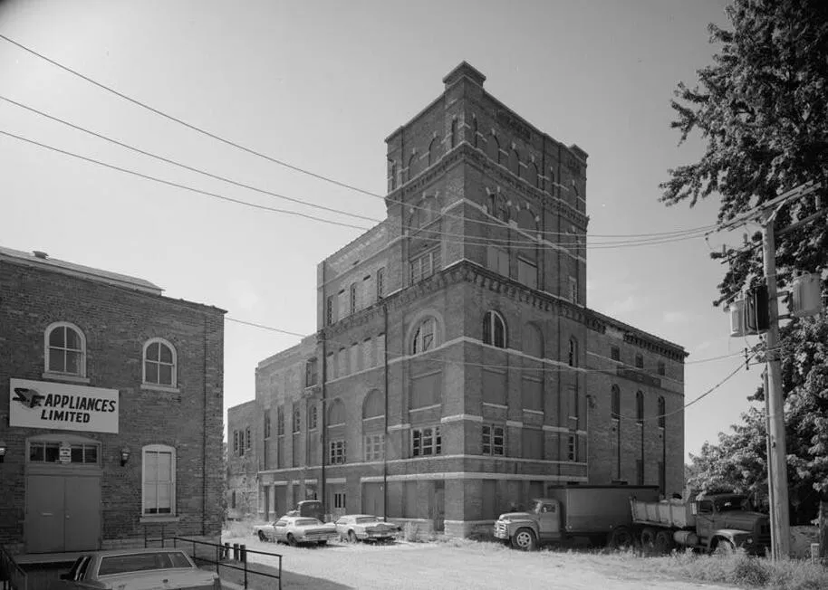 Vintage view of the southeast corner