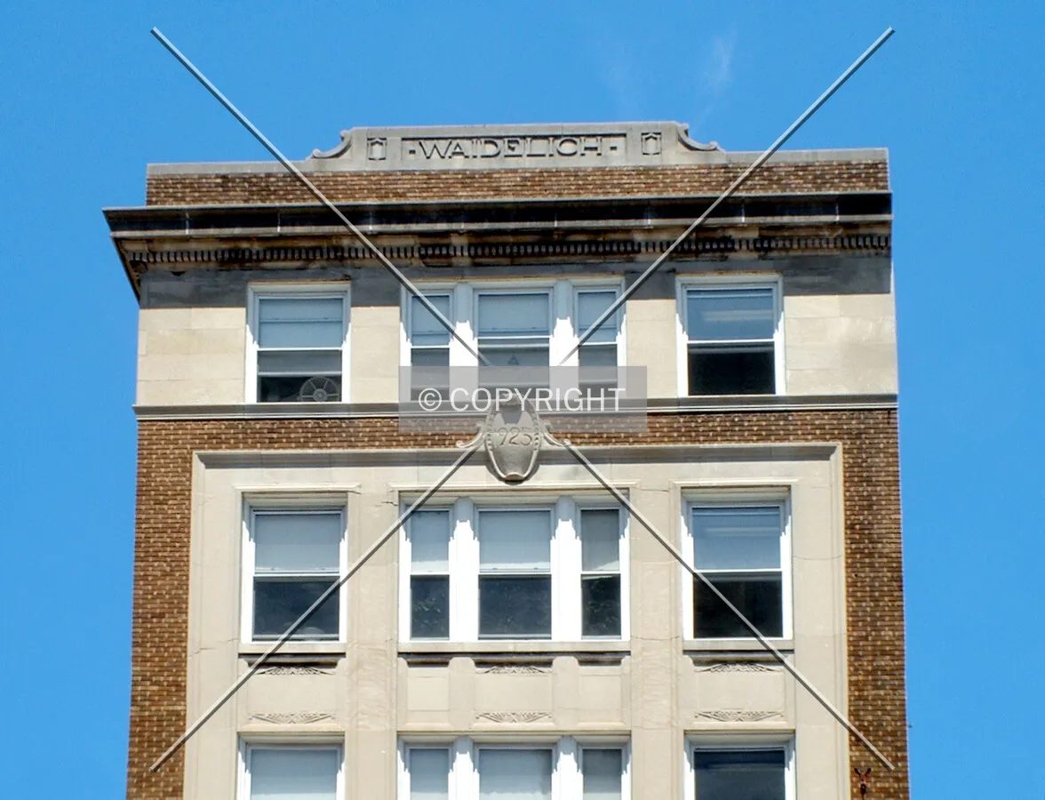 The crown facing Hamilton Street