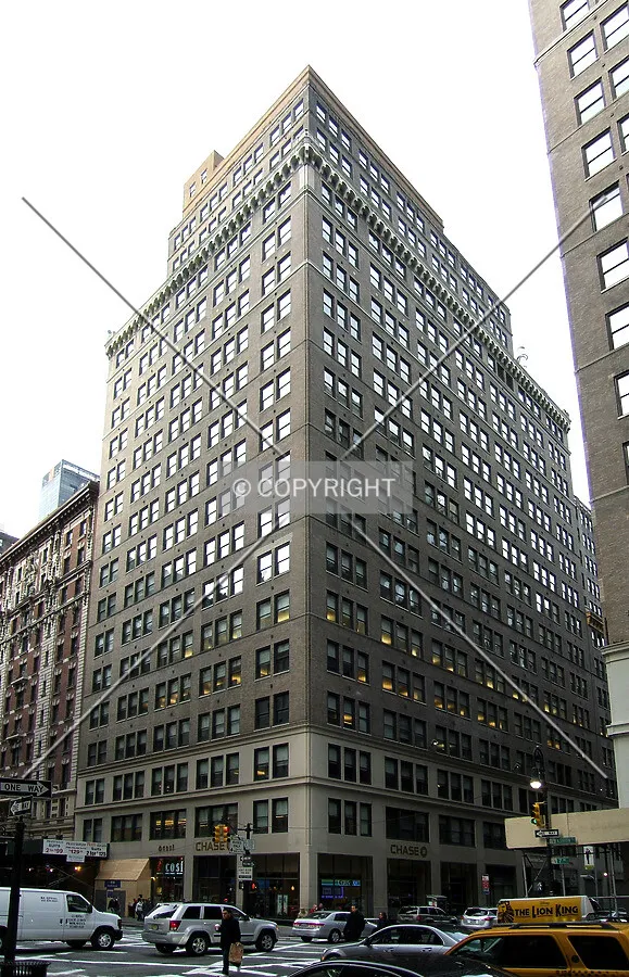 Photo 665-943-538