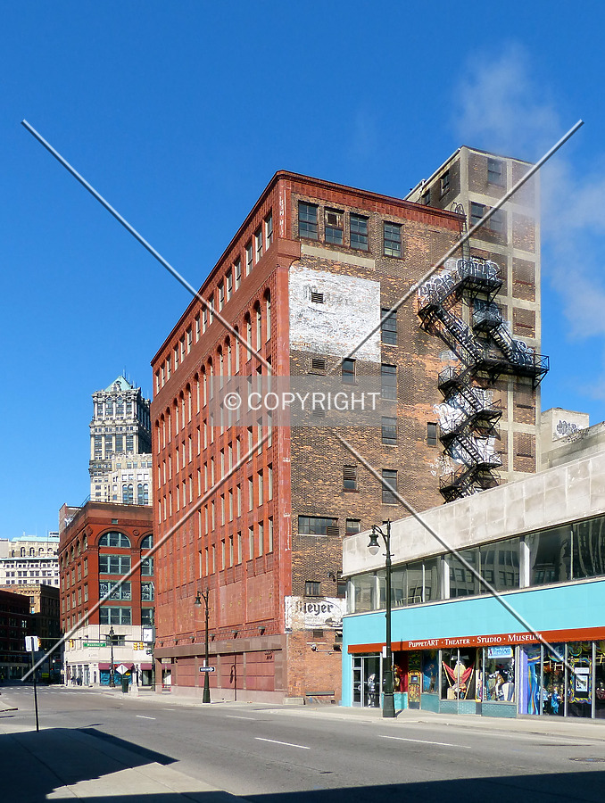 Photo 667-042-556