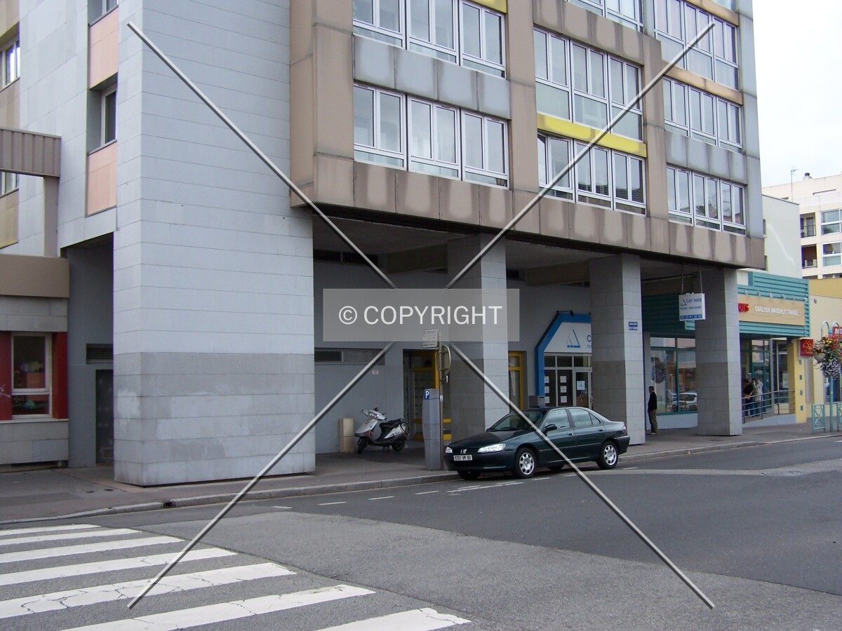Photo 006-675-411