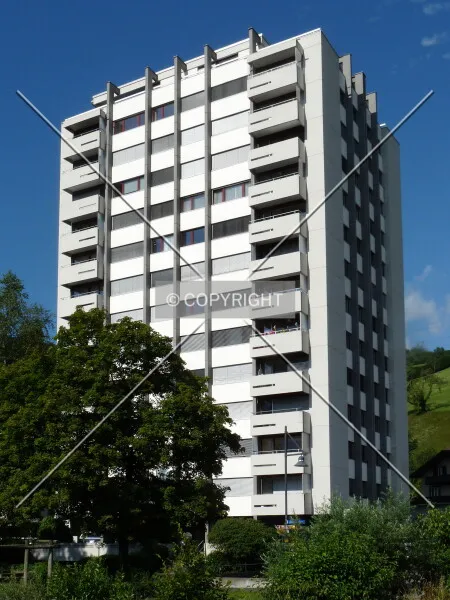 Photo 668-083-980