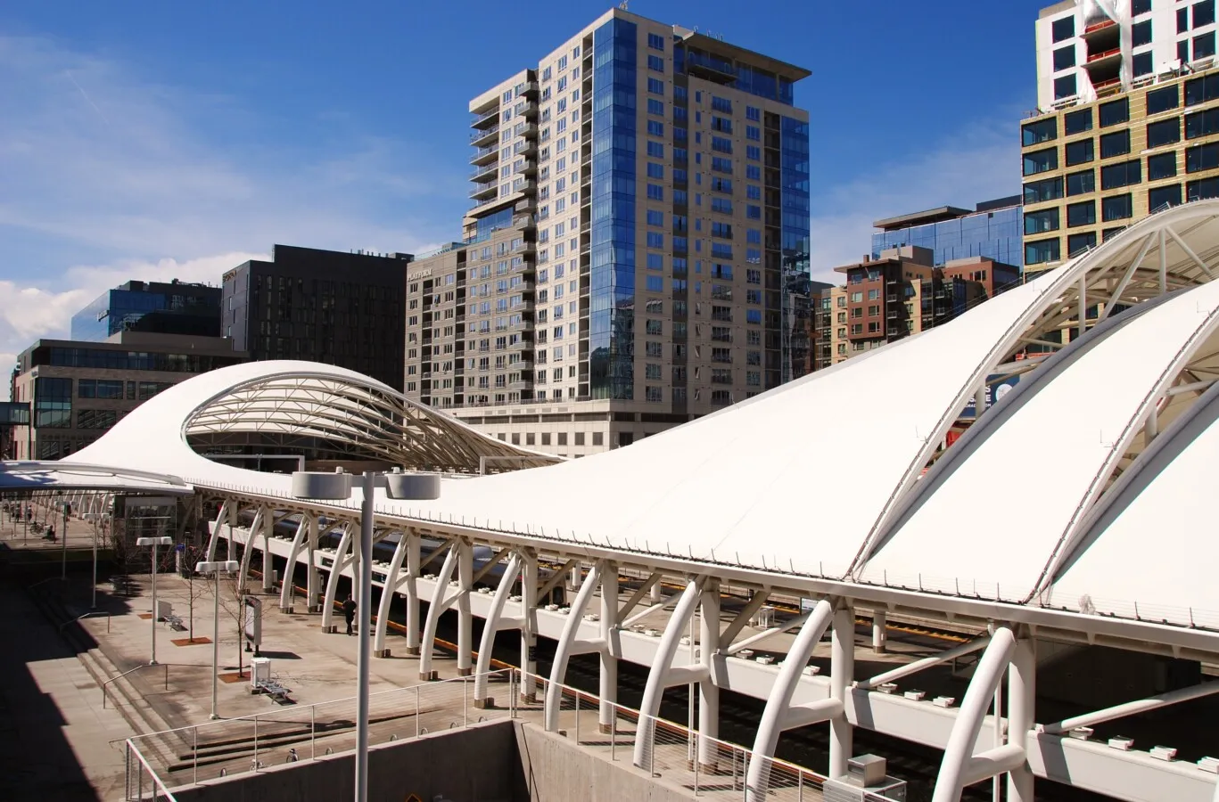 The open top canopy over the tracks