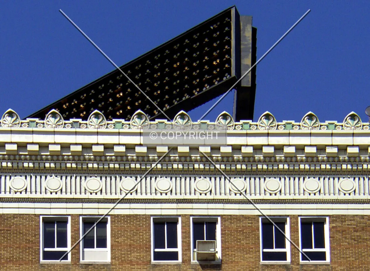 Detail of the top of the southern side