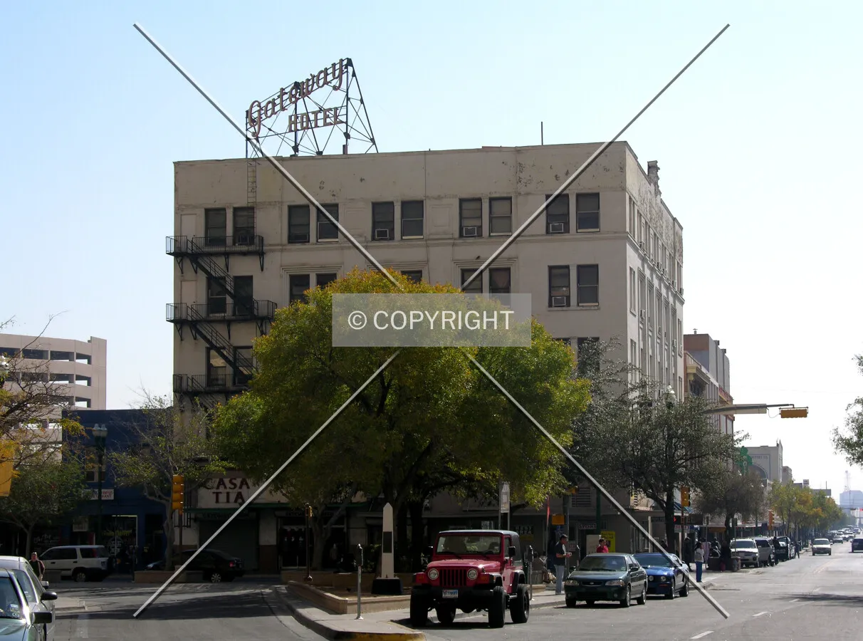 From North Stanton Street to the north
