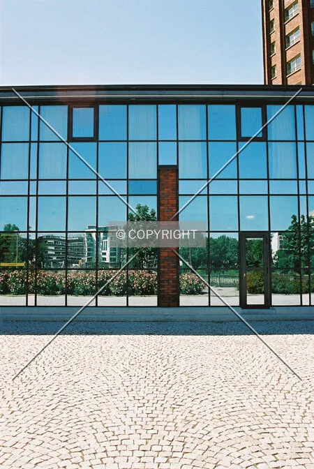 Facade of the River Café extension of MAIN PLAZA
