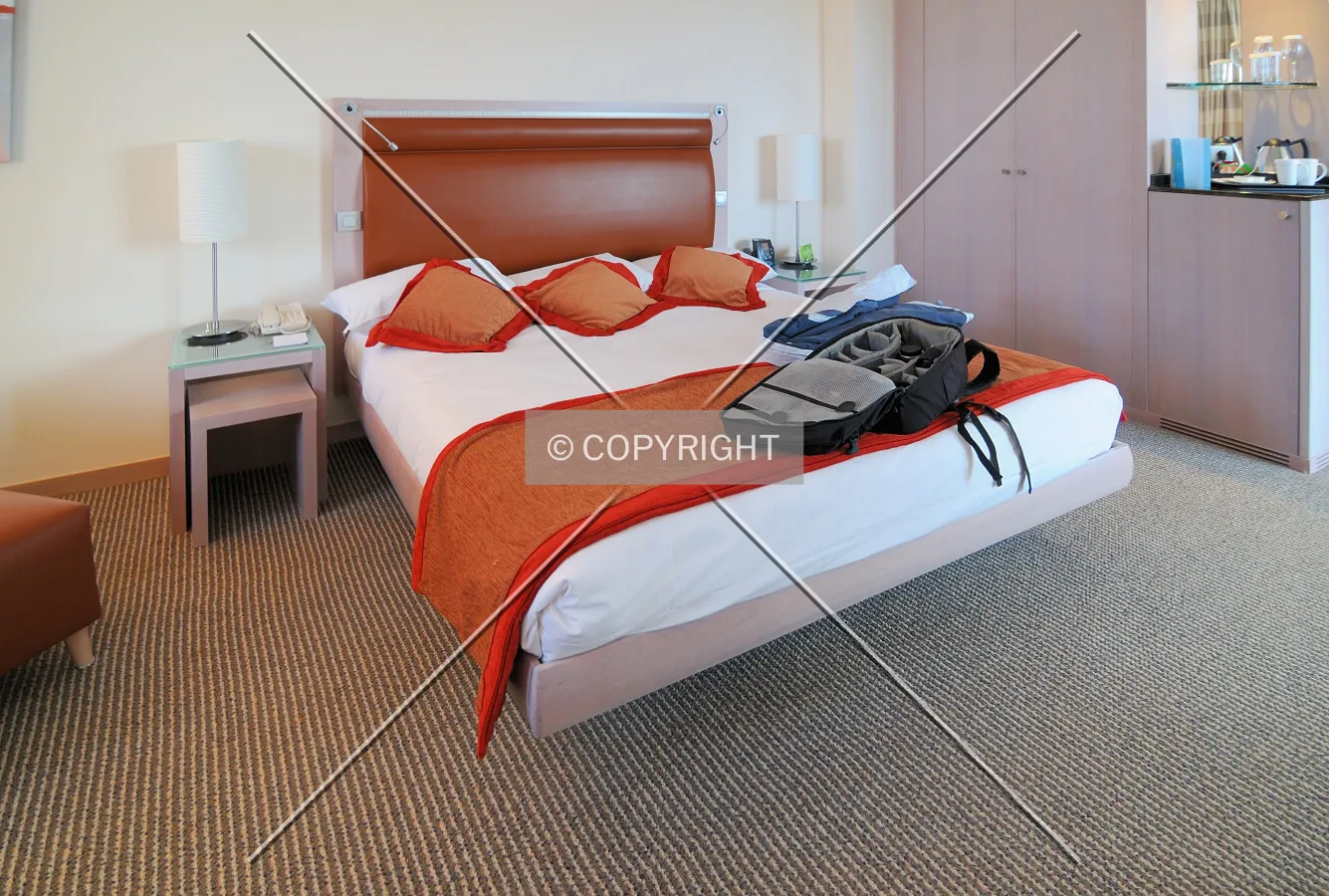 Room's bed