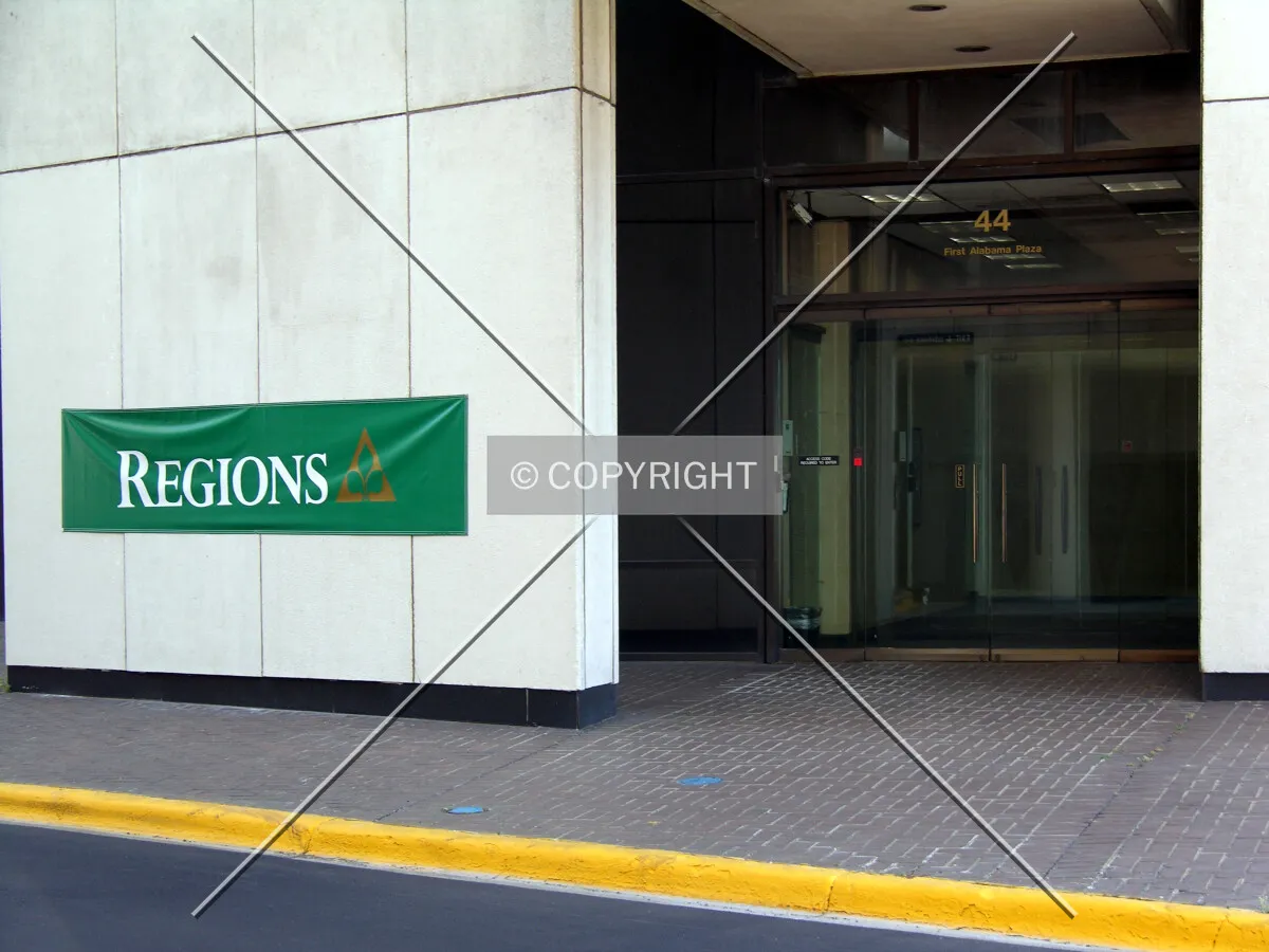 Entrance off First Alabama Plaza
