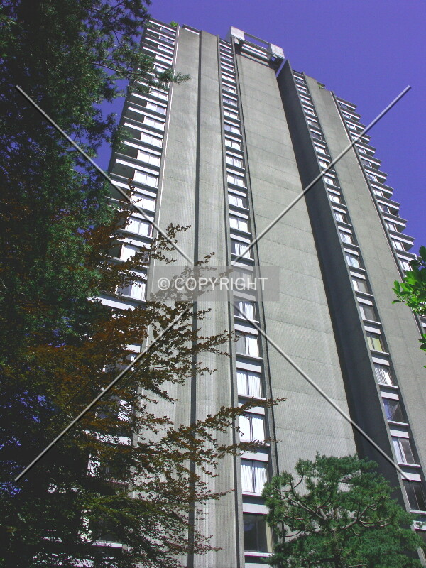 City side has no balconies