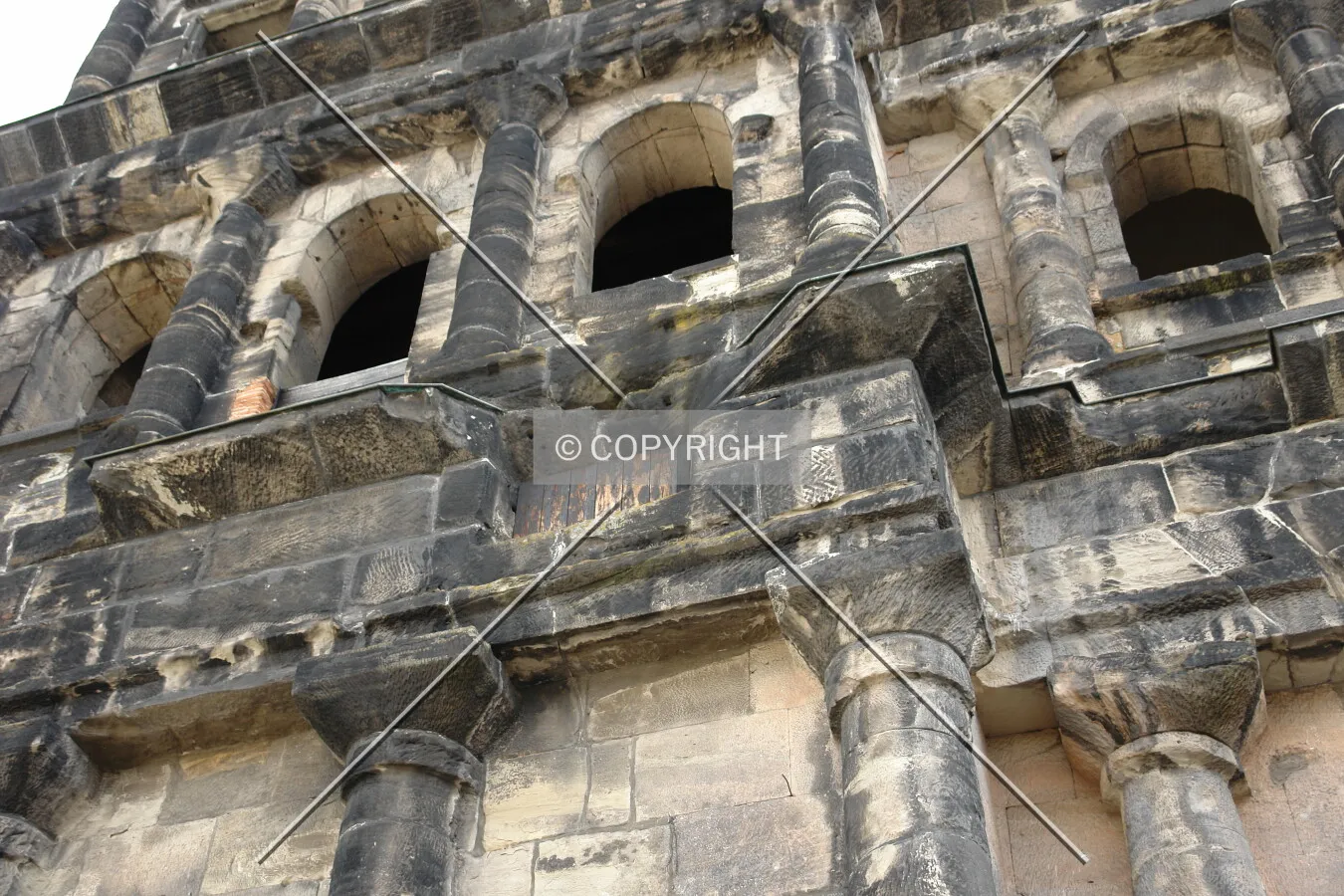 Photo 676-205-885