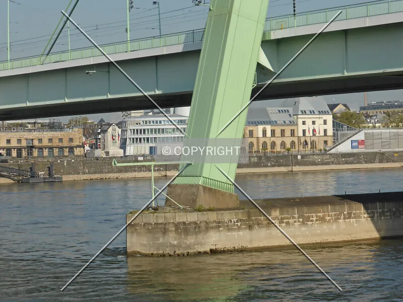 Photo 676-581-664