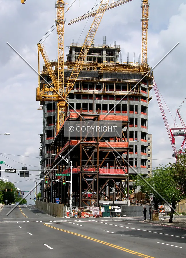 From East Stonewall Street to the east