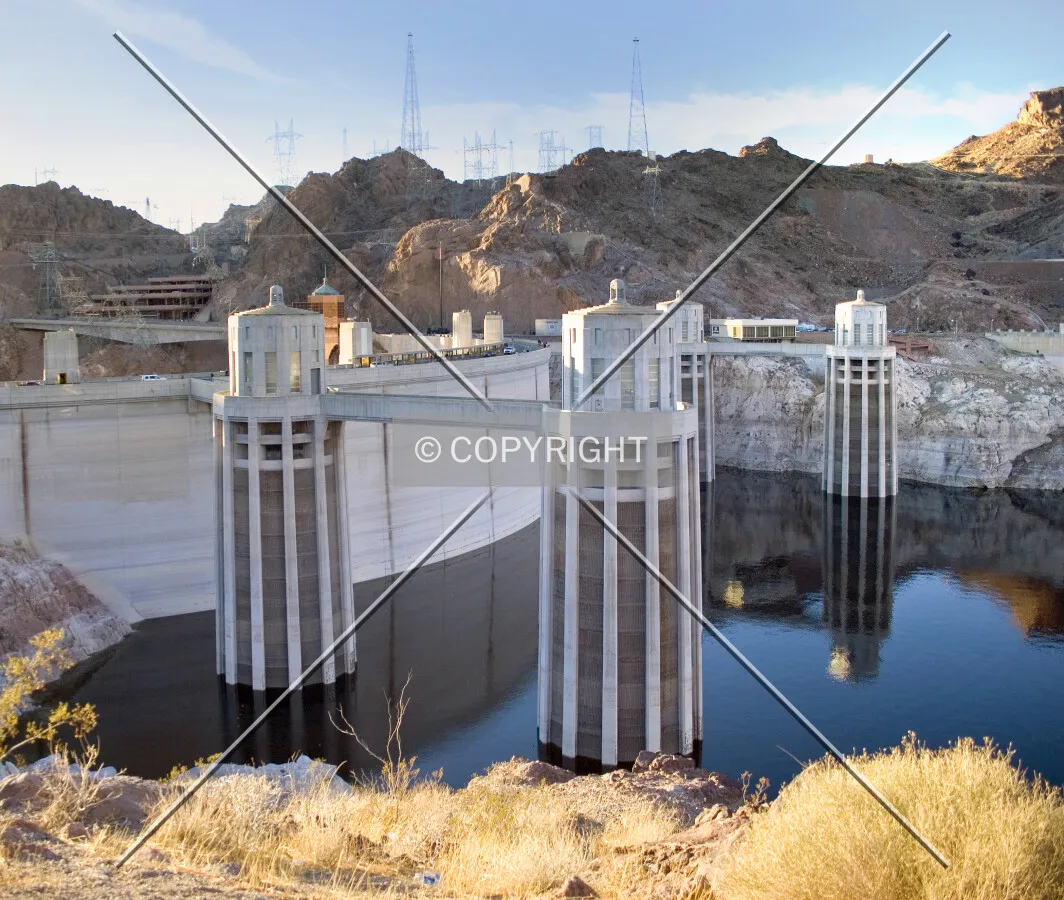 Lake Mead and the north face of the dam from Arizona