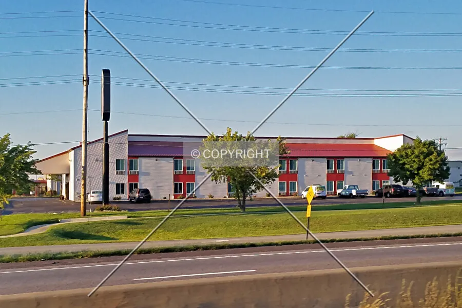 Photo 679-141-096