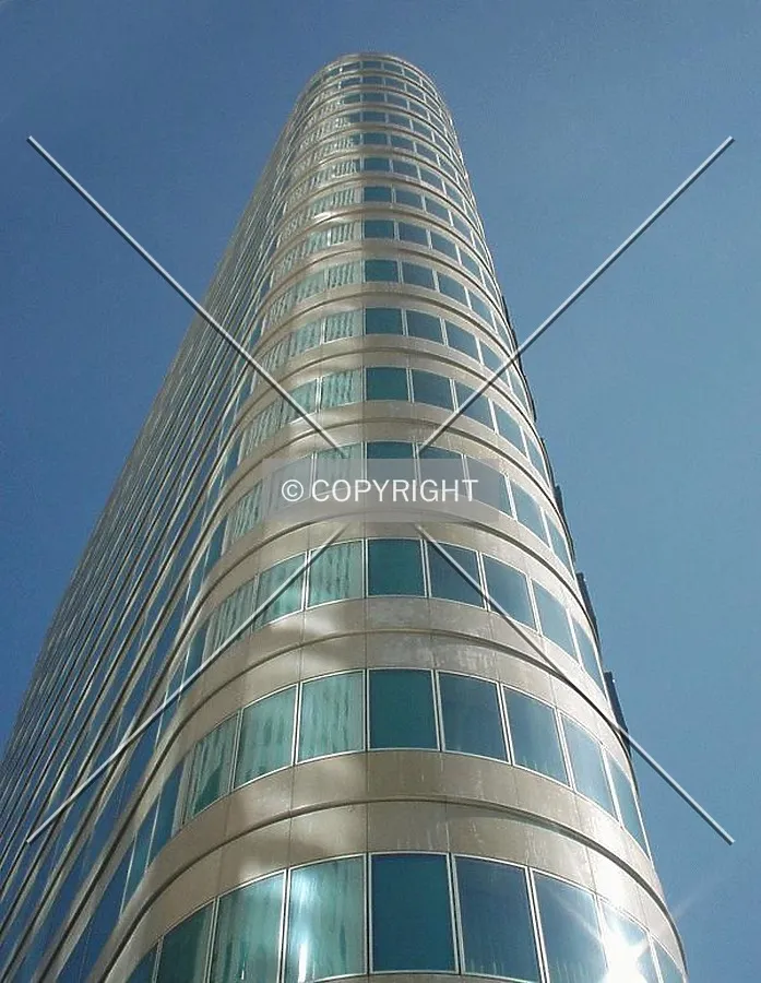 View from corner of La Défense to the top of the tower