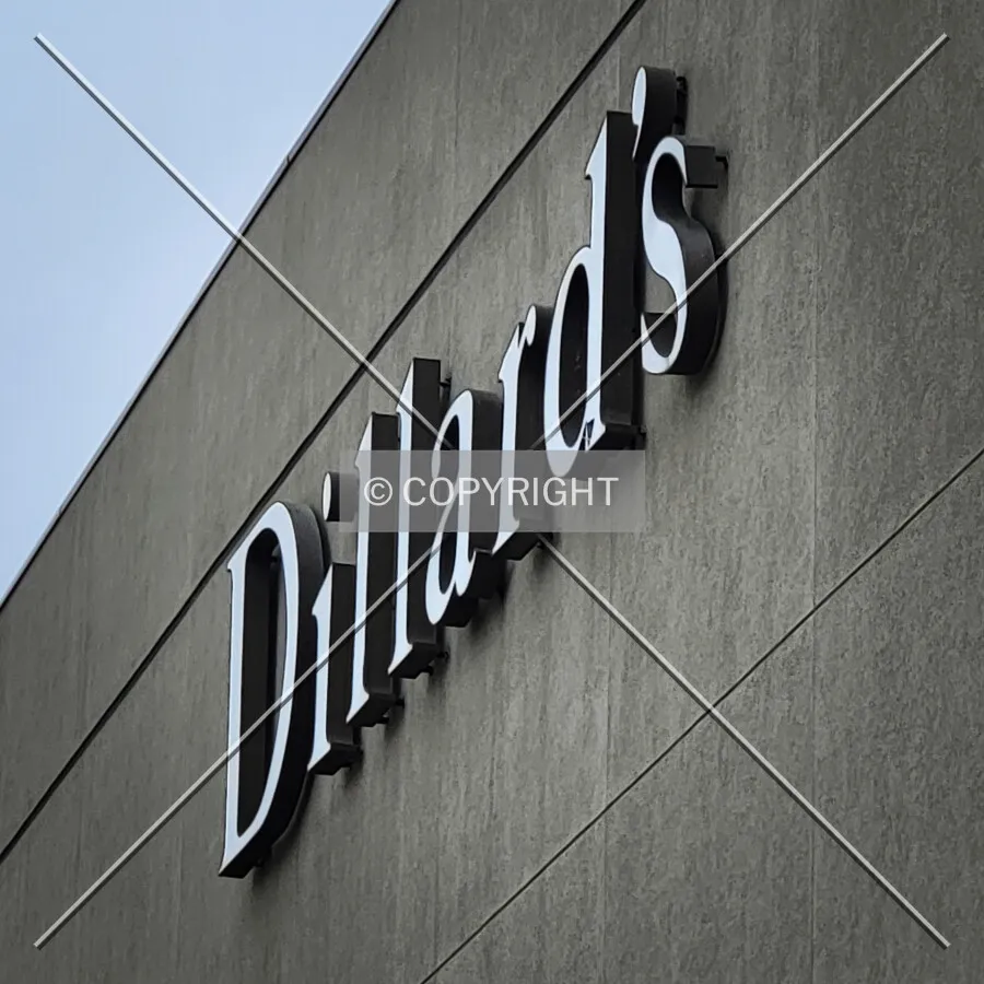 Dillard's sign; October 28, 2023