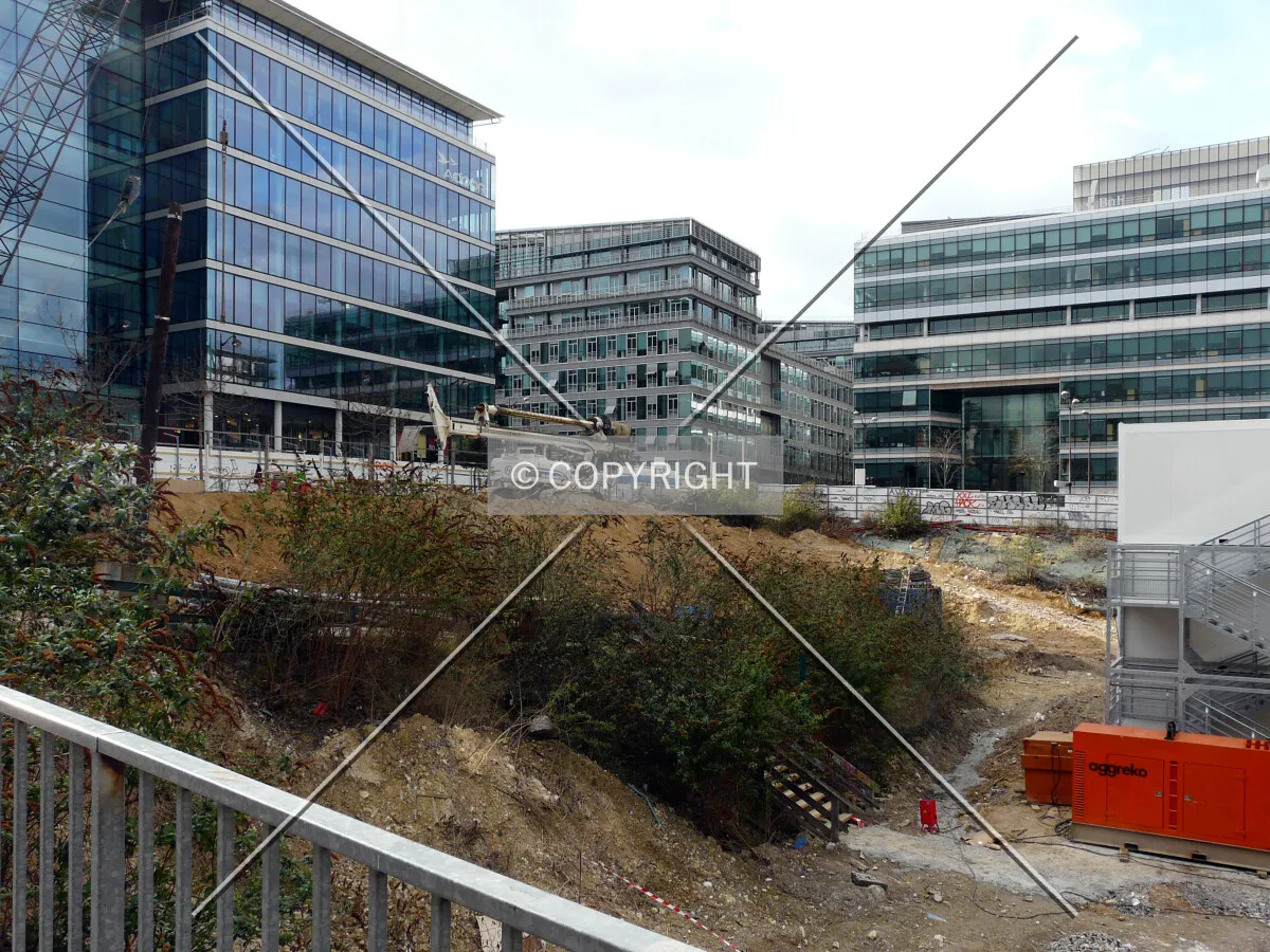 The construction site from Rue Primo Levi