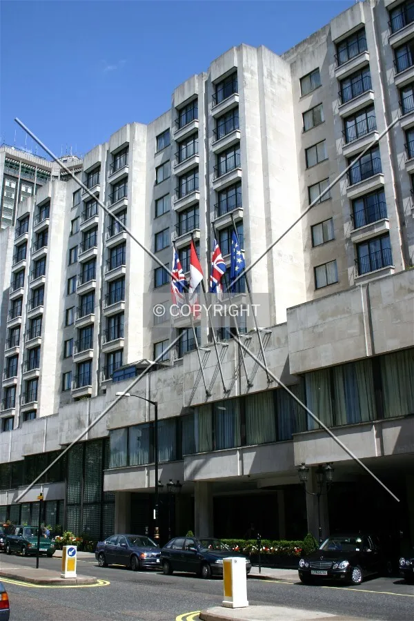 View from Hamilton Place prior to reconstruction
