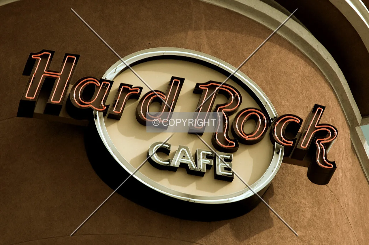 Hard Rock Cafe 300 Efect