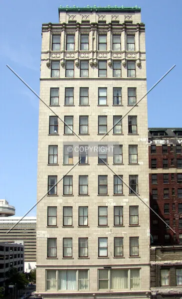 Photo 682-075-831