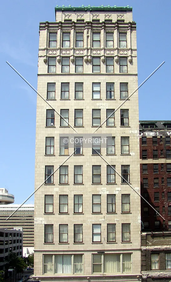 Looking north from across Wisconsin Avenue
