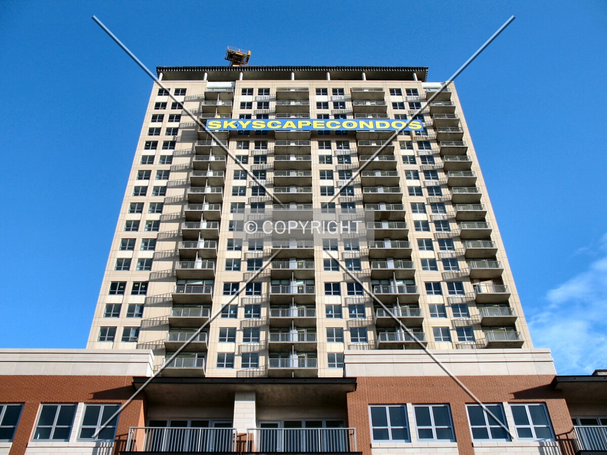 Looking up from 10th Street South
