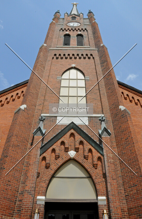 Looking up the steeple from Franklin Street