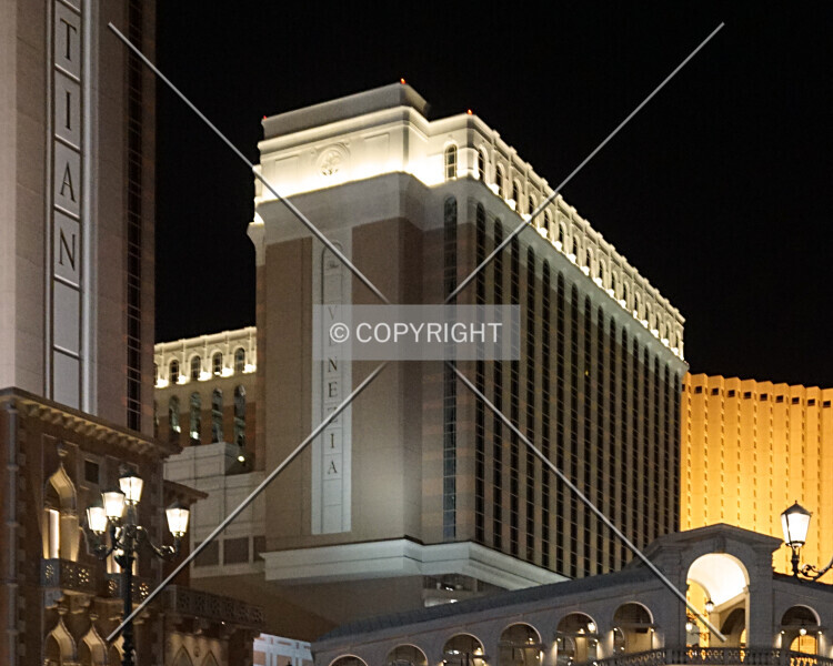 Photo 683-717-749