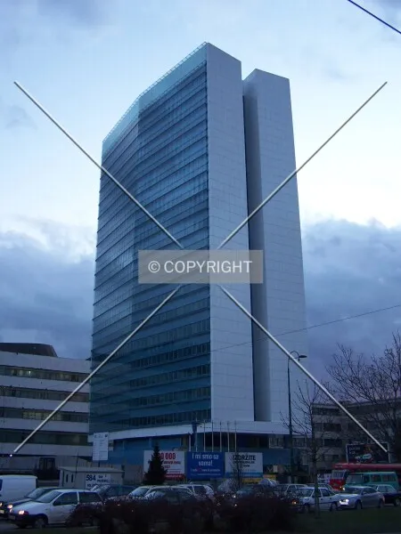 Photo 685-190-035