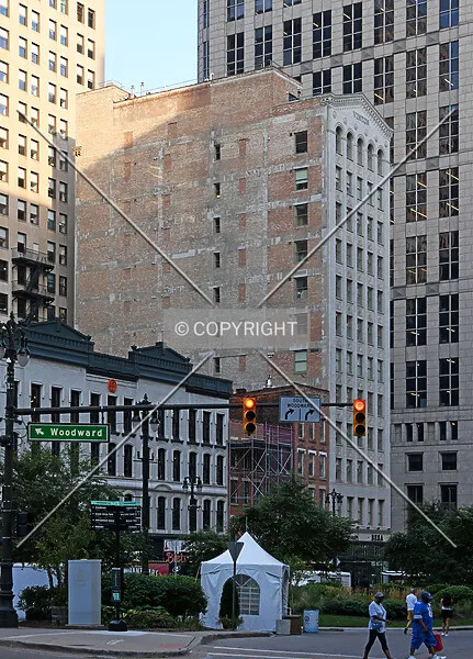 Photo 685-229-064