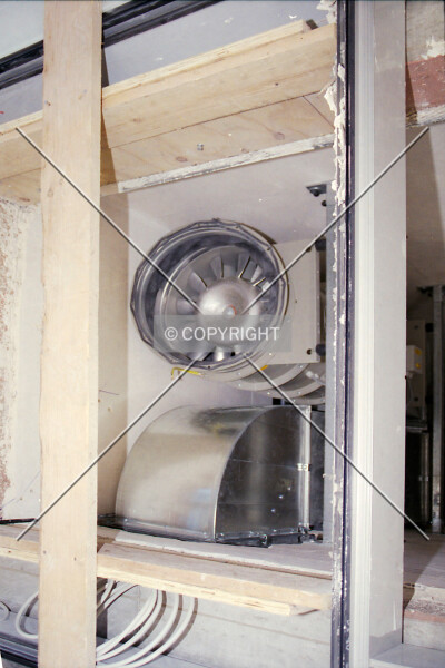686-889-816