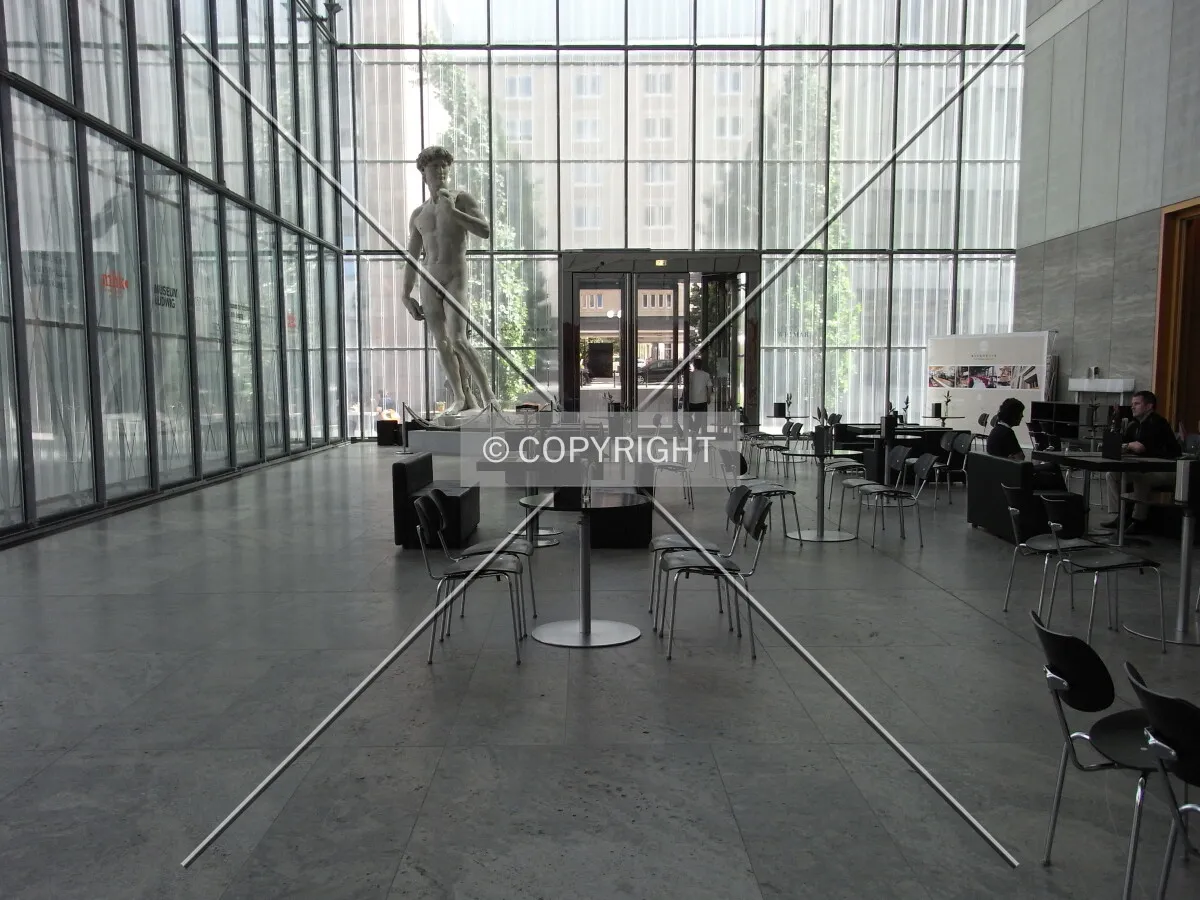 Hall and café of Museum der Bildenden Künste Leipzig