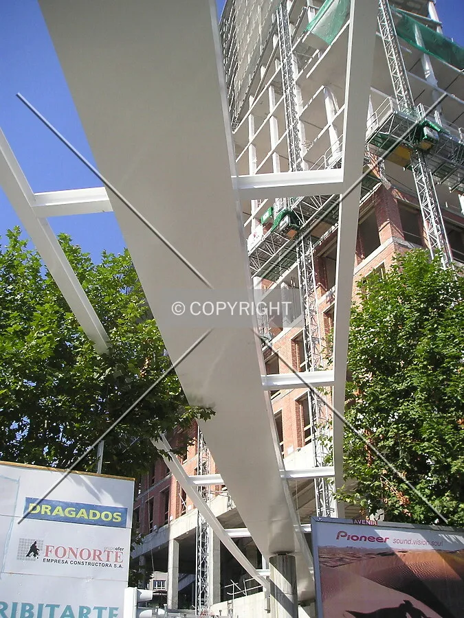 View of the footbridge "entering" in the tower