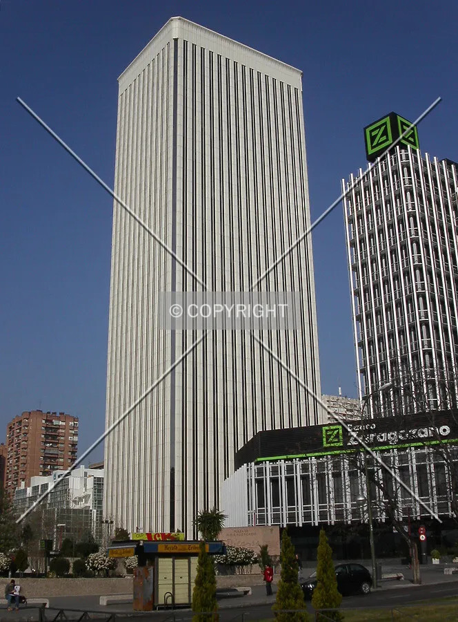 Building seen from Paseo de la Castellana