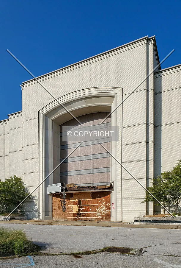 Southwest entrance to the former Macy's Department Store; September 5, 2020
