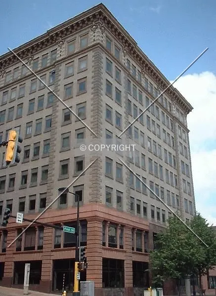 Photo 691-734-019