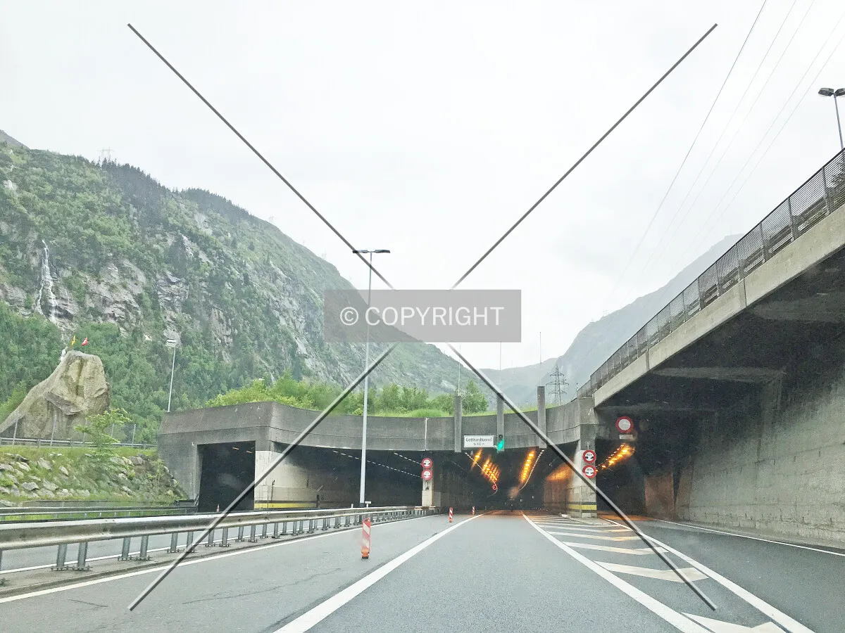 Photo 691-814-733