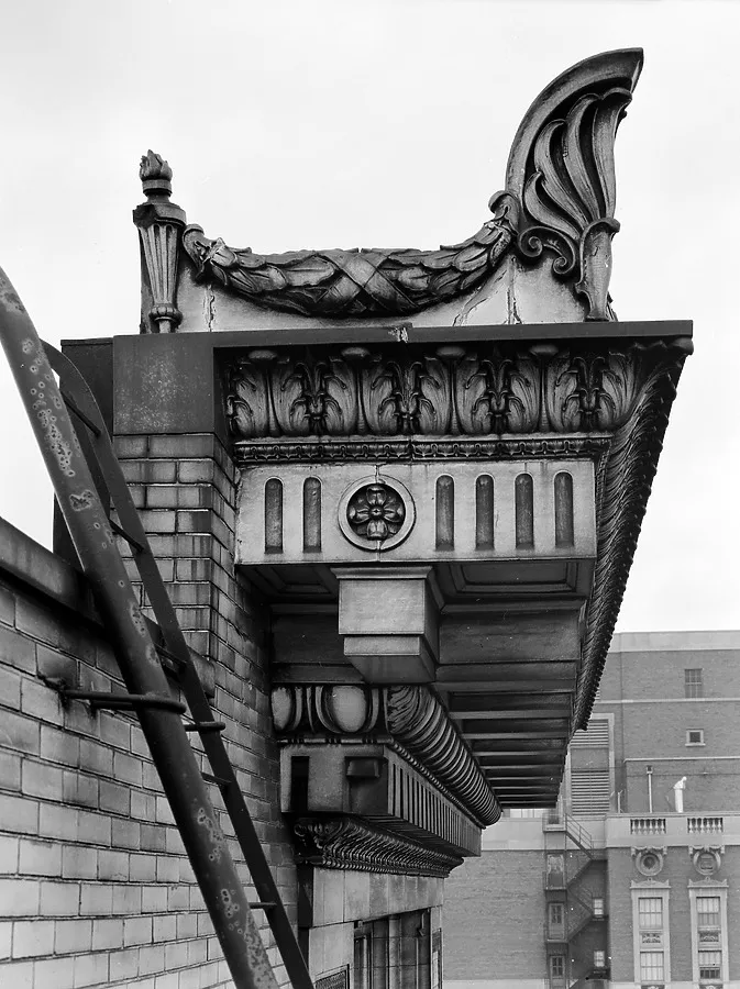 Cornice detail