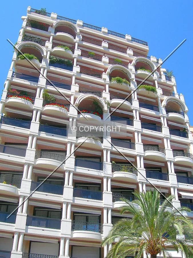 Looking up from Boulevard du Larvotto
