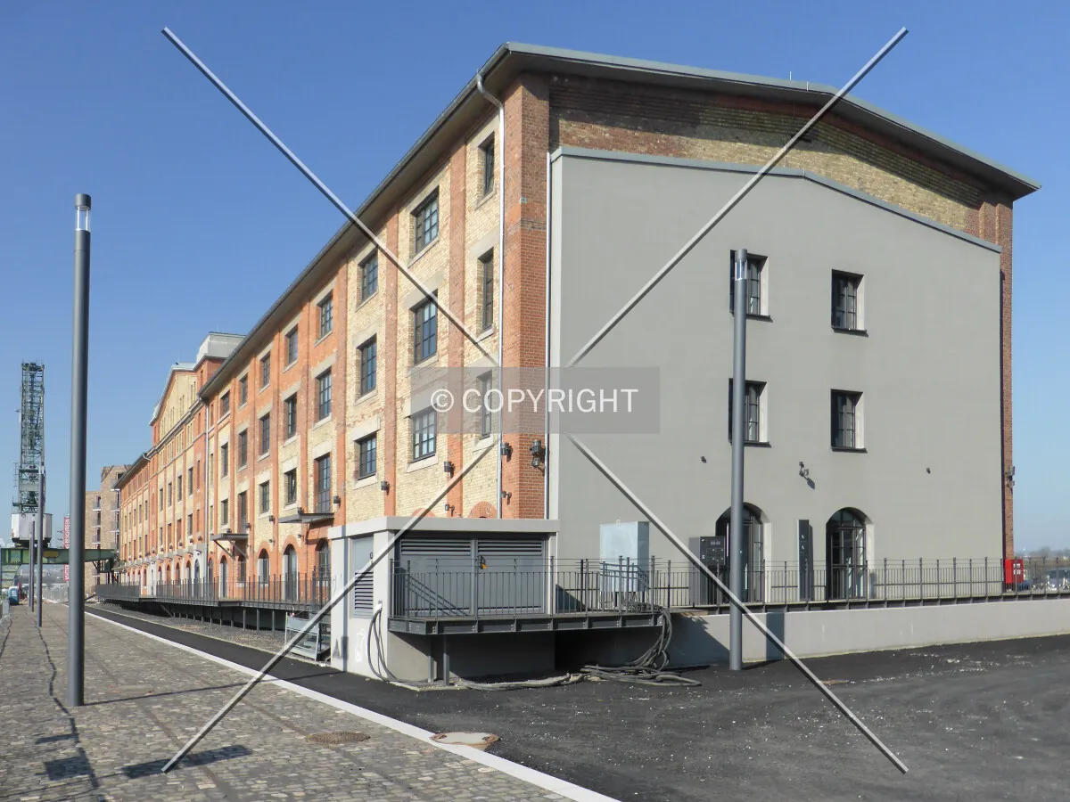 Photo 693-474-827