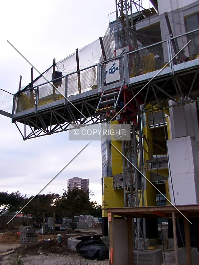 Scaffolding at the southeast corner