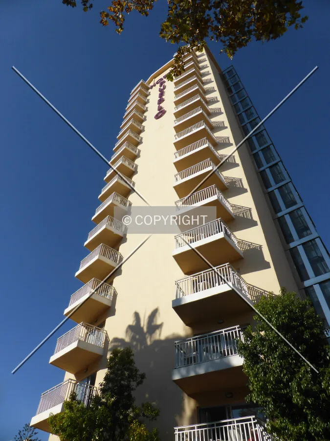 Photo 694-121-838
