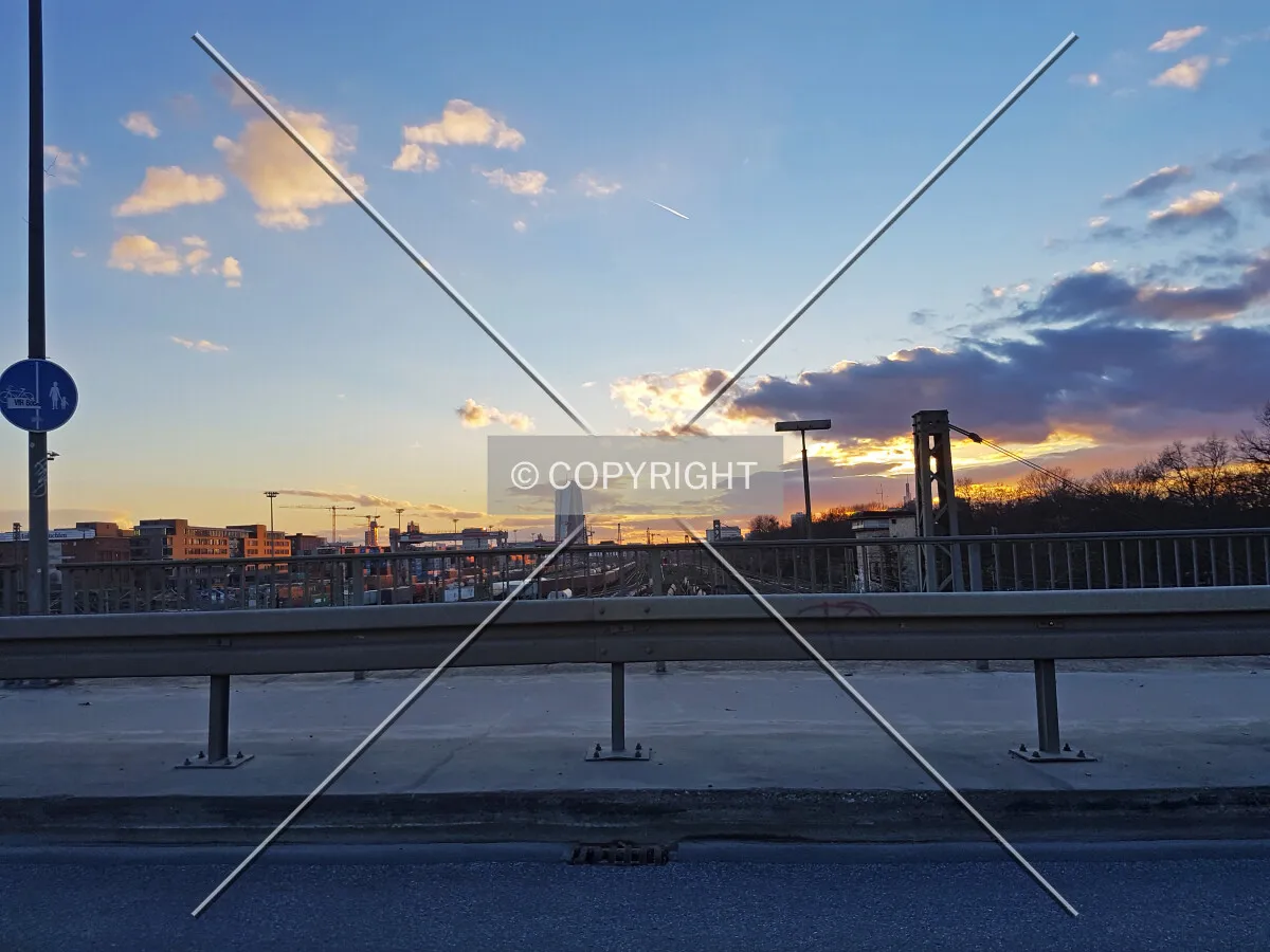 Photo 694-513-740