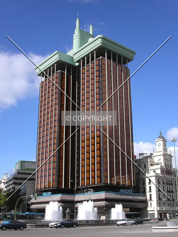 The building as seen from Plaza de Castilla