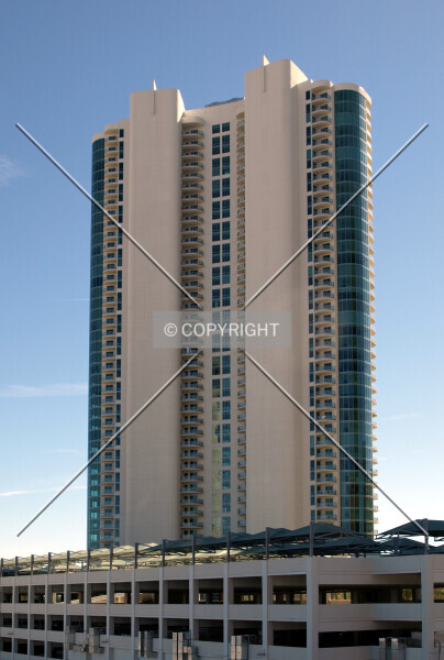 Photo 695-006-745