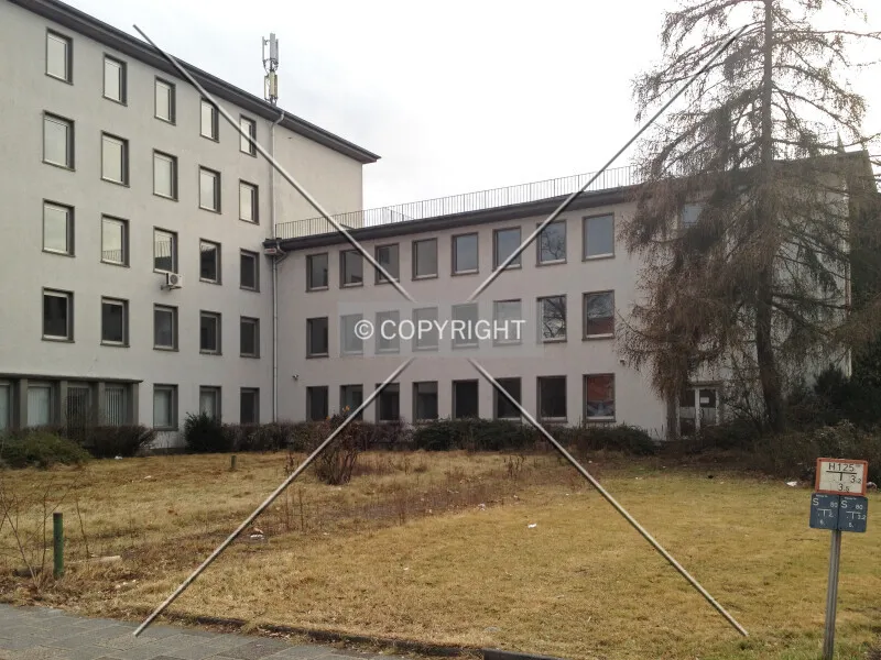 Photo 696-124-794